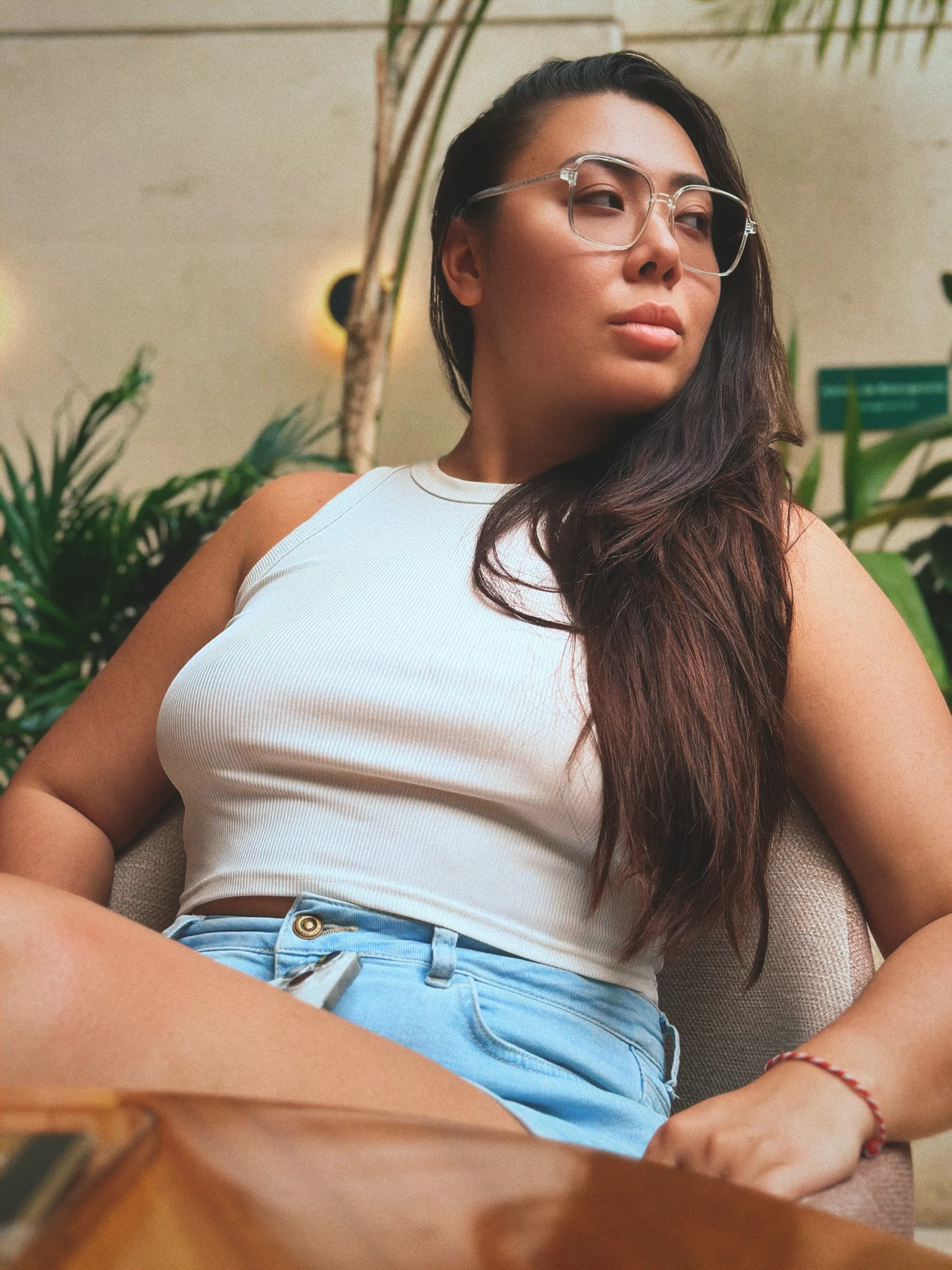 Cafe portrait, warm light